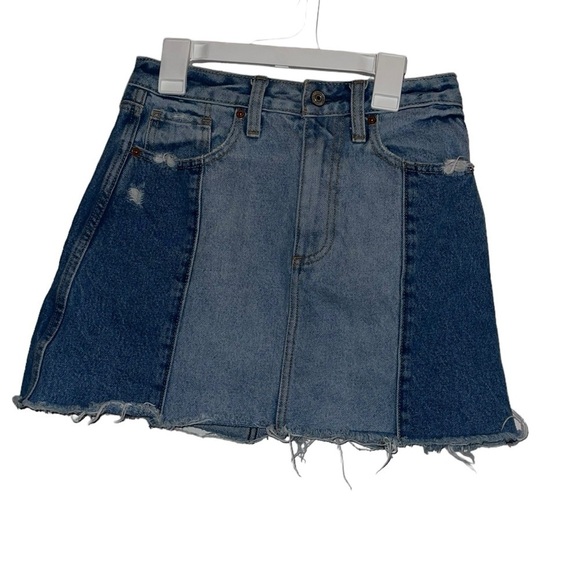 Abercrombie & Fitch Dresses & Skirts - Abercrombie & Fitch Natural Rise Skirt size‎ 0/25